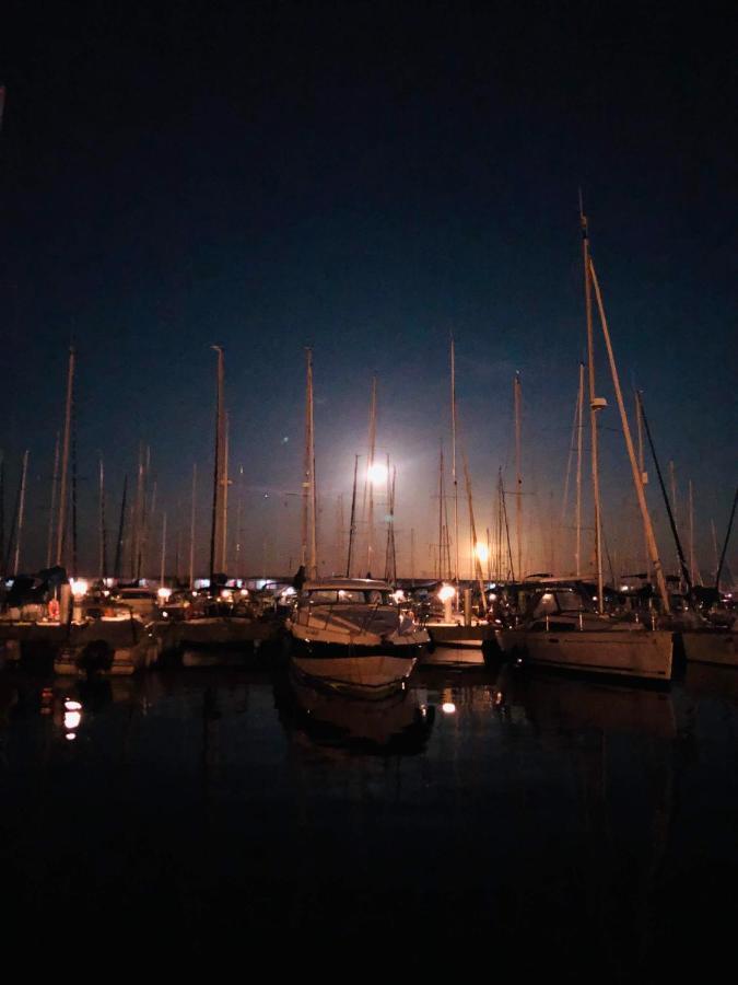 Home Boat บาดาโลนา ภายนอก รูปภาพ